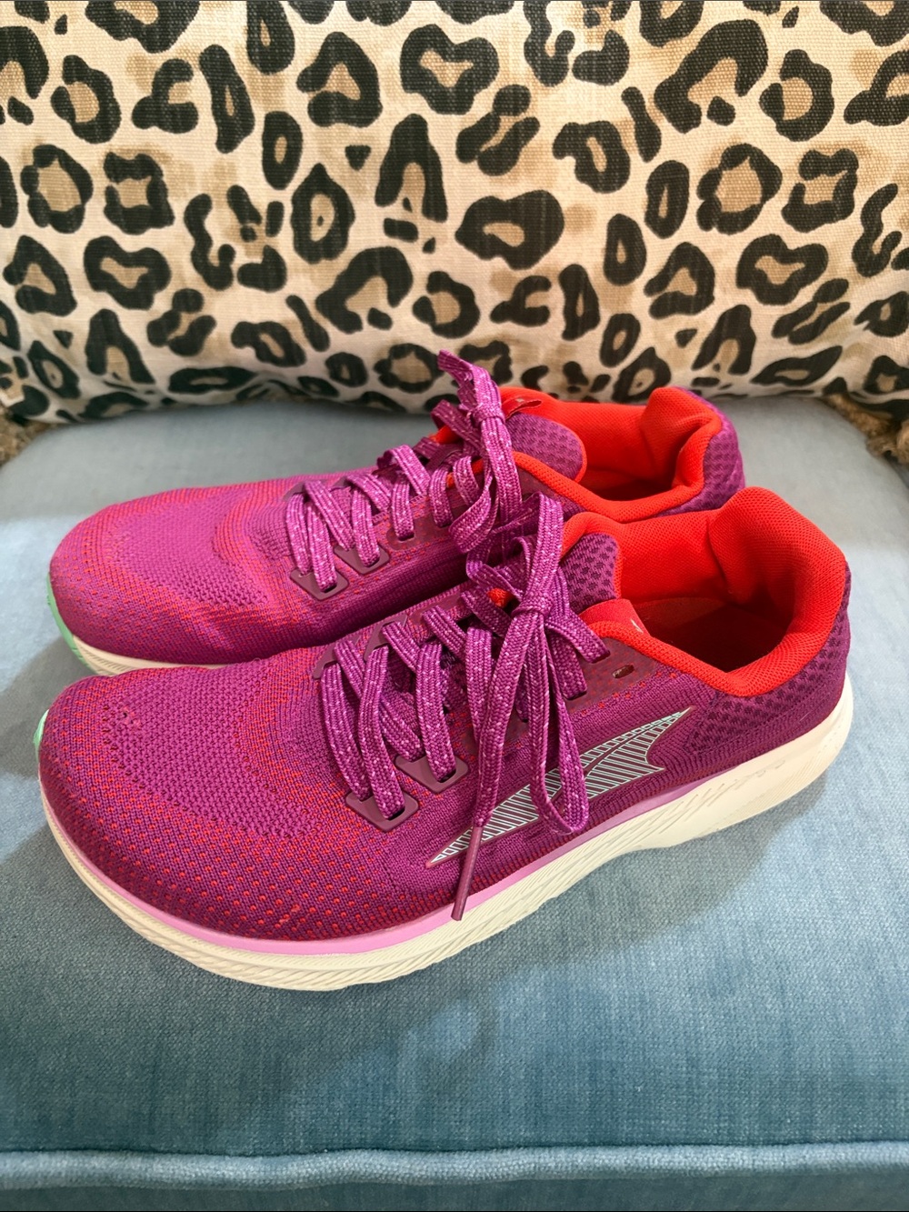 Altra Escalante 3 Women’s Road Running Sneakers — Fuschia with Red Interior